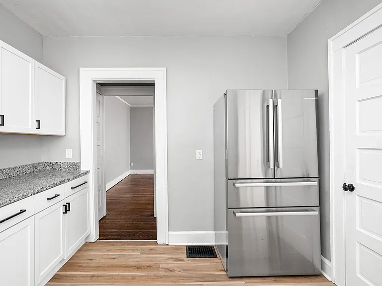 3247 N Park Ave — Photo 13