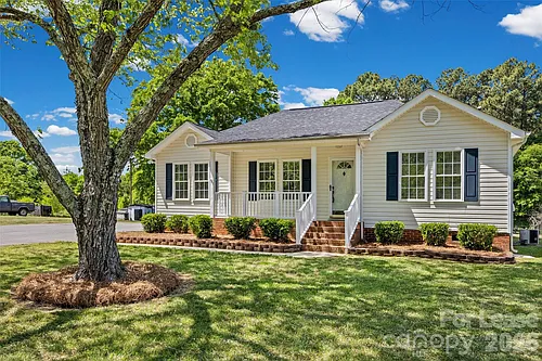 425 Griggs Rd Photo 1