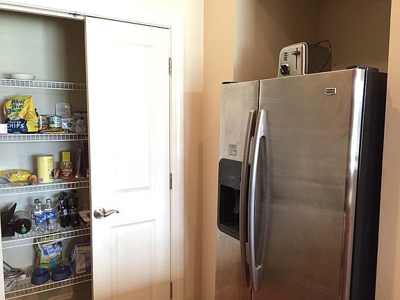 5th image of 200 River Landing Dr Unit 205H