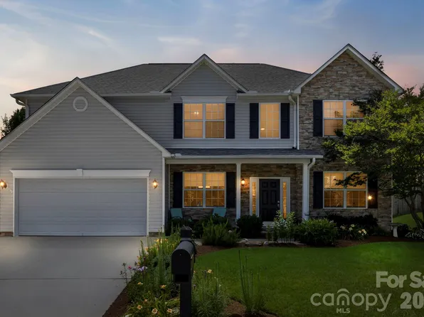 266 Wildbriar Rd, Fletcher, NC 28732