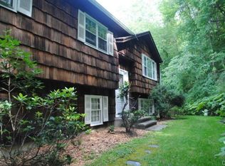 13 Hanover Ridge Rd, Brookfield, CT 06804