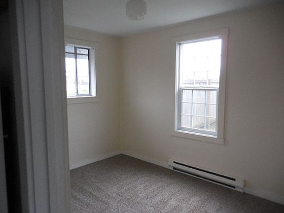 3rd image of 150 E Everett Ave #3