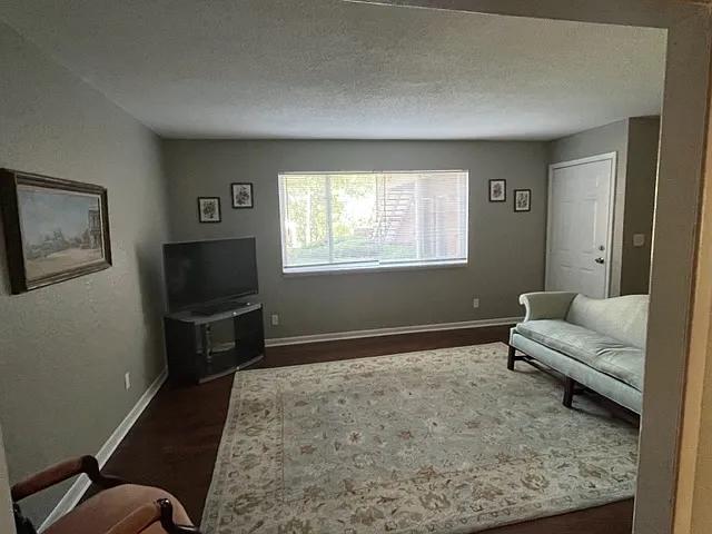 3410 Harrison St — Photo 3