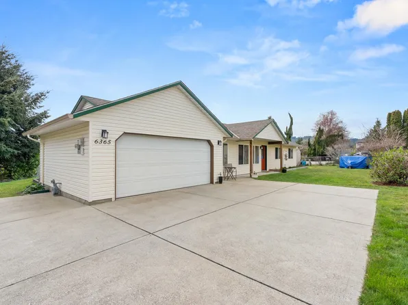 6365 Homestead Ave, Sechelt, BC V7Z 0M7