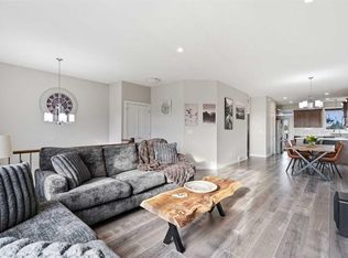 89 W Aztec Cres, Blackfalds, AB T4M0M2