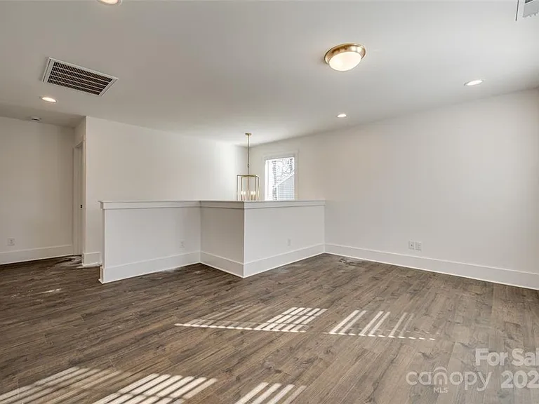 1237 Eastway Dr — Photo 25