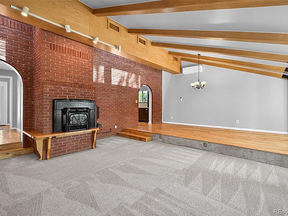 4th image of 1120 Meadowlark Drive