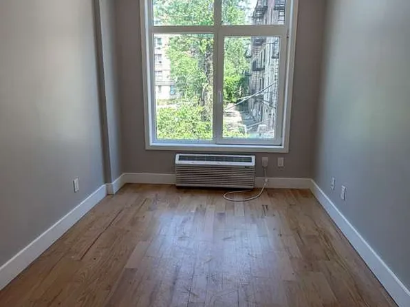 4056 Baychester Ave #3, Bronx, NY 10466