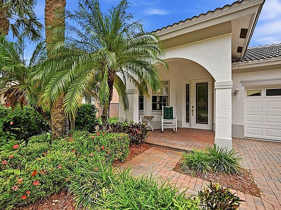 2nd image of 310 Venice Boulevard