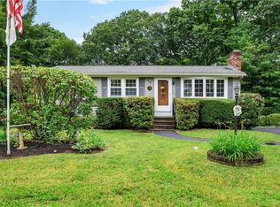 16 Willerval Ave, North Smithfield, RI 02896