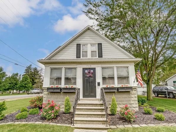 742 W 3rd St, Delphos, OH 45833