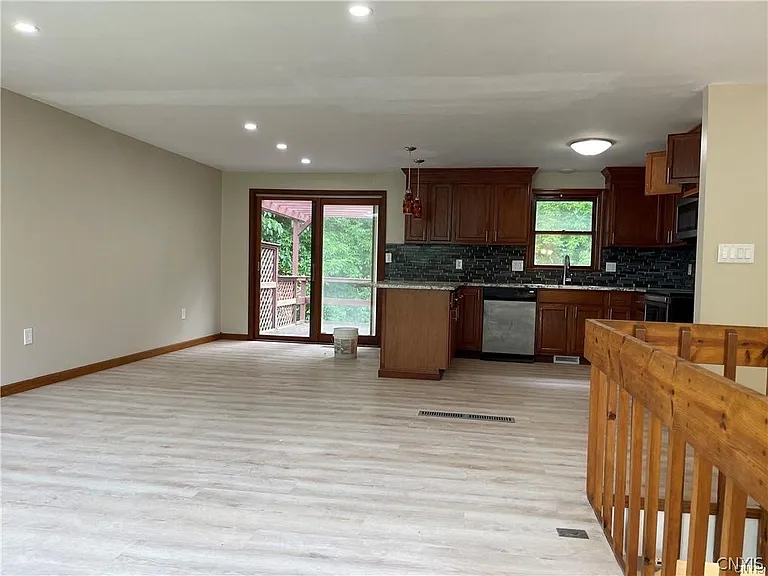134 Sunhill Ter — Photo 11