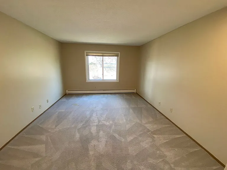 10301 Cedar Lake Rd #215 — Photo 7