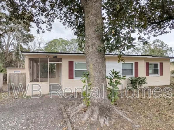 8917 Madison Ave, Jacksonville, FL 32208