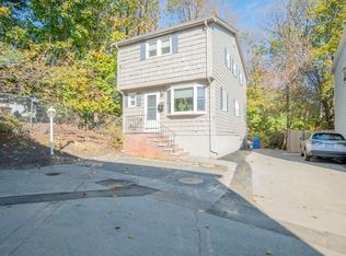 10 Lincoln Park, Marblehead, MA 01945
