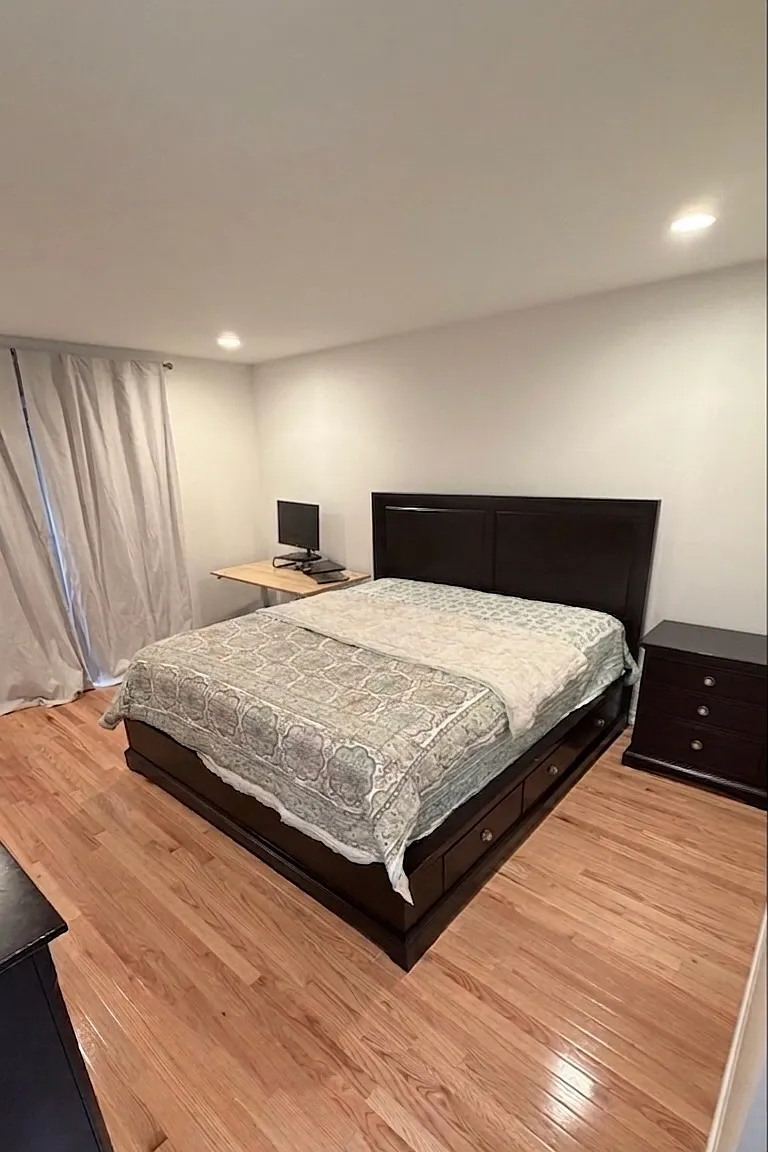 3 bed, 1636 sqft, $3,300 — Photo 3