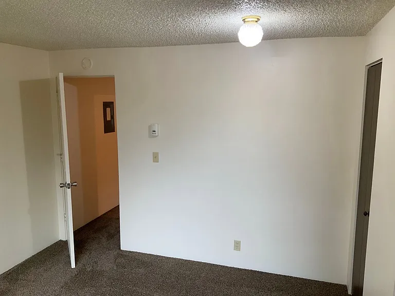 2145 Hawkins Ln — Photo 21