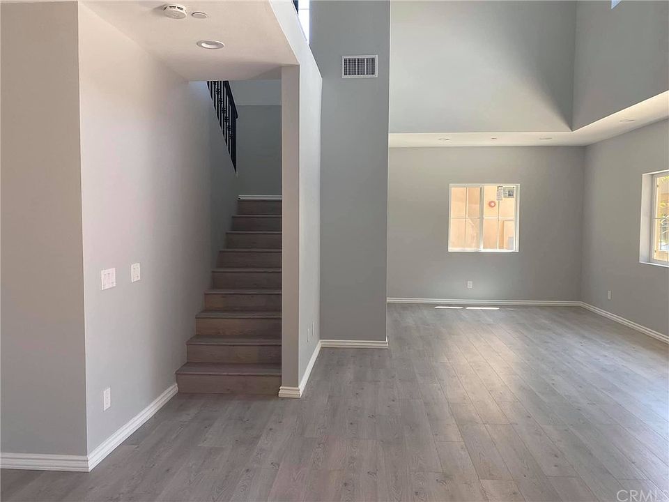 1st image of 520 Florence Ave #B