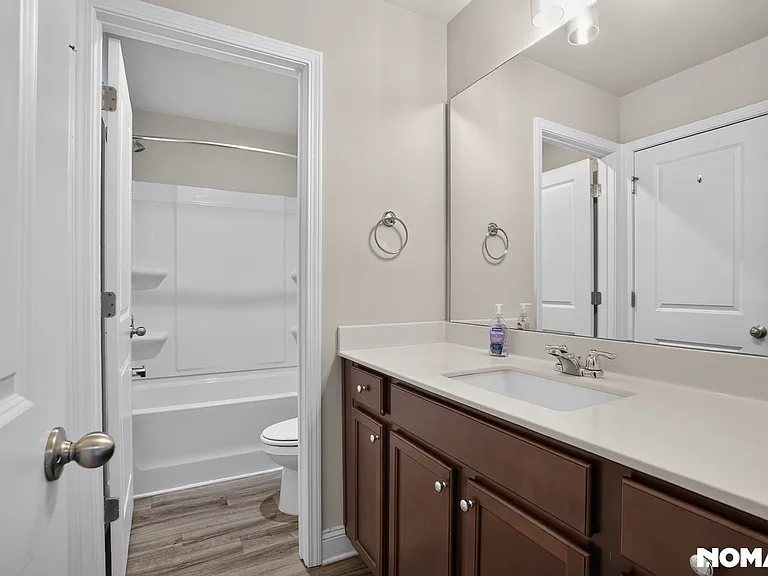 2560 Centennial Cv — Photo 30