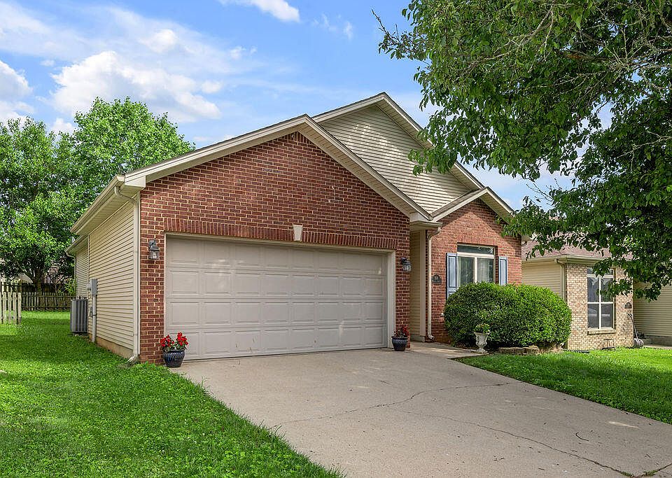 1st image of 308 Princess Arch Ln