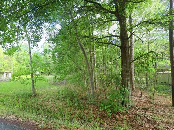 1 Lauderdale St, Bay Saint Louis, MS 39520