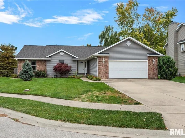 214 Huntington Rd, Chatham, IL 62629