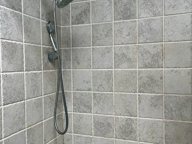 Upstairs hall bathroom
