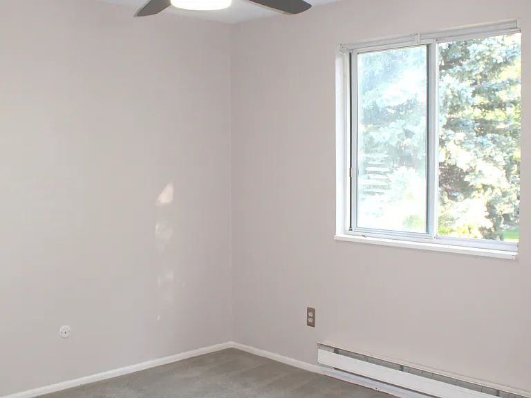 2247 S Eagle St — Photo 14