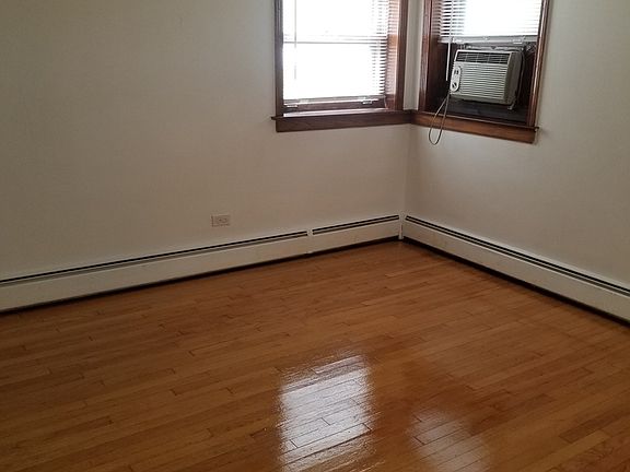 4th image of 1633 Harlem Ave #Gw