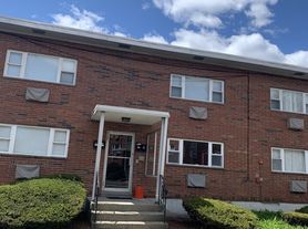 1105 Lexington St