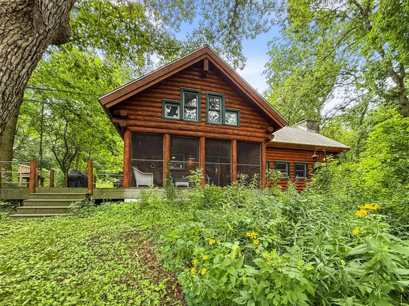 N5899 Connaughton LANE, Elkhorn, WI 53121