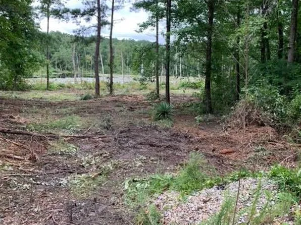700 N Glenwood Trail, Southern Pines, NC 28387