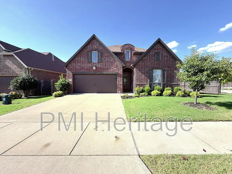 3 bed, 3.0 bath, 2400 sqft, $2,945 — Photo 1