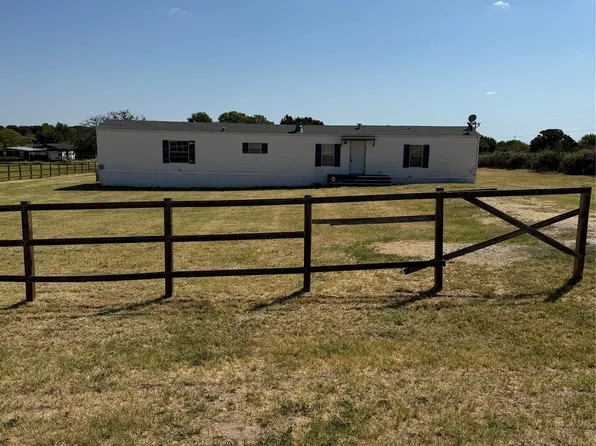 206 Creekview Meadows Ct, Springtown, TX 76082