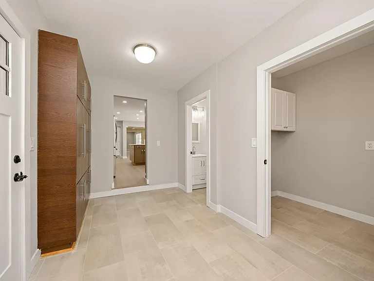 5240 Clarendon Crest St — Photo 41
