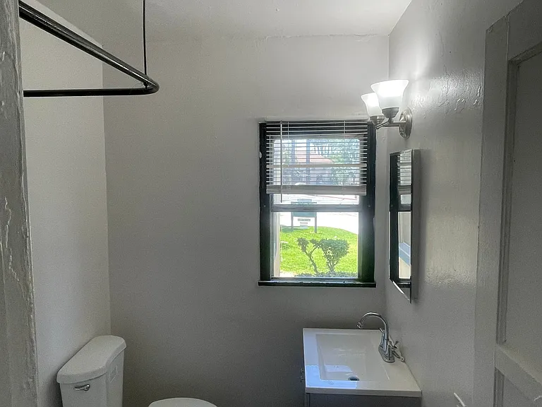 Riverside Townhouse Apartments — Photo 4