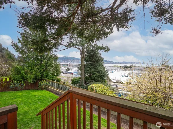 2209 Eldridge Avenue, Bellingham, WA 98225