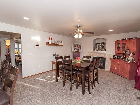 4th image of 3913 Hazelwood Dr