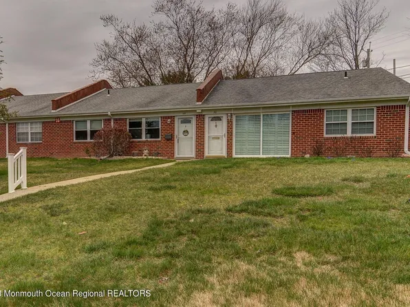 28 Breeze Court #70, Brick, NJ 08724