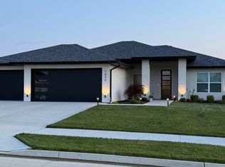 1009 Spyglass Ct, Columbia, MO 65201