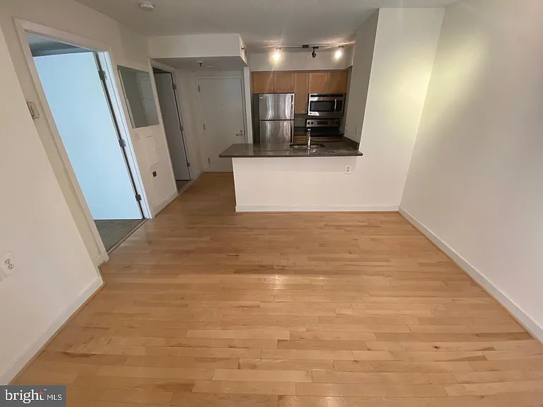 7500 Woodmont Ave #S403 — Photo 8