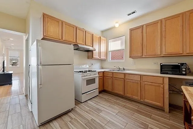 3 bed, 1200 sqft, $550 — Photo 4