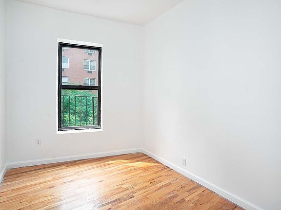 2nd image of 224 E 122nd St #4B
