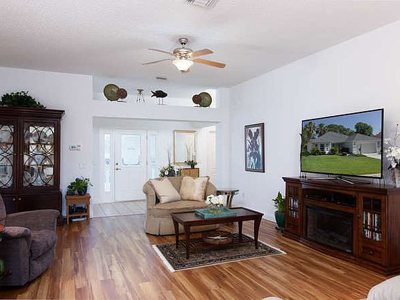 4th image of 17293 Willowick Cir