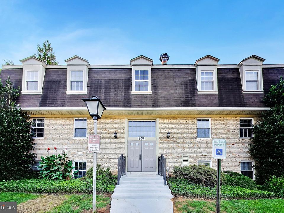 1st image of 862 College Pkwy APT 102