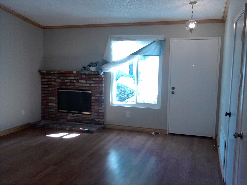 Living Room, Wood Blinds