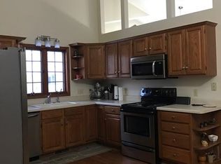 3457 Maple Glen Dr, Bettendorf, IA 52722
