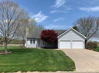 729 Countryside Dr, Arenzville, IL 62611
