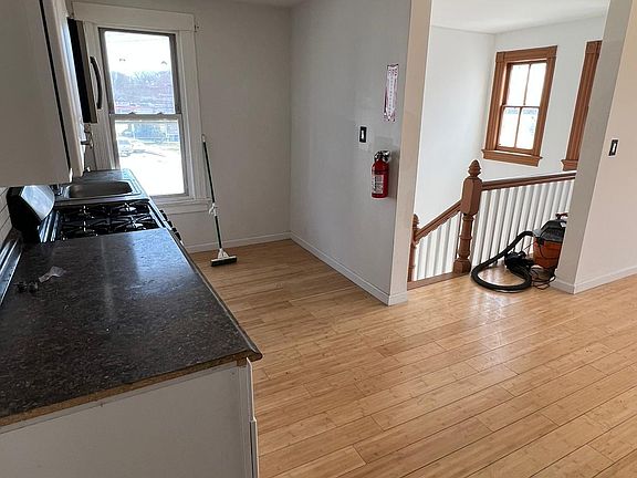 5th image of 221 E Main St #2