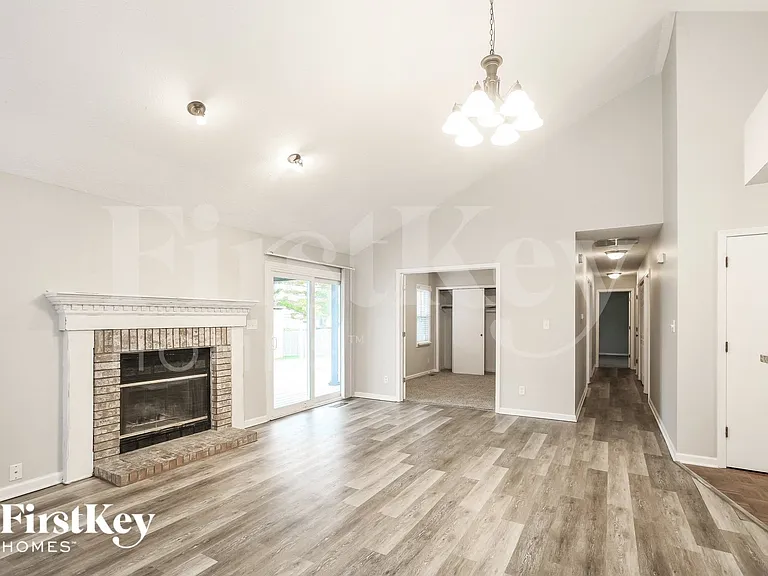 7795 Kenetta Ct — Photo 5